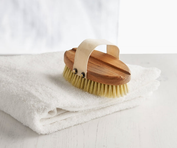 Bath brush / back scratcher / dry brushing brush