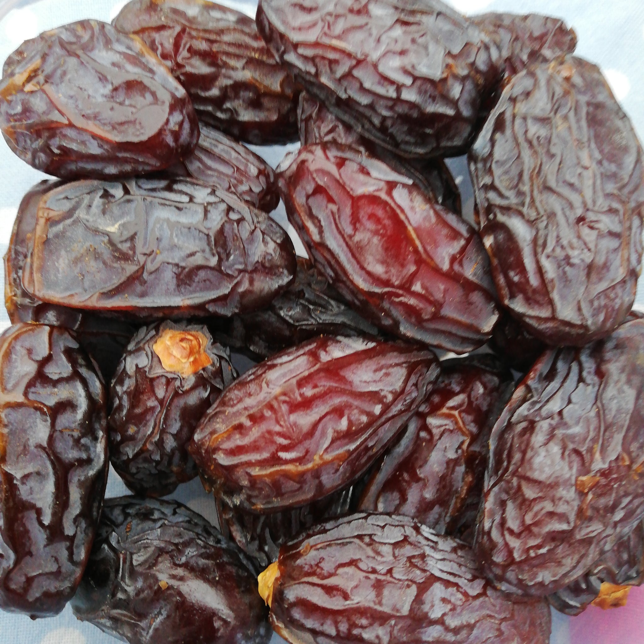 Zaytoun's Finest 100% natural Medjoul Dates BBE: Jan 25