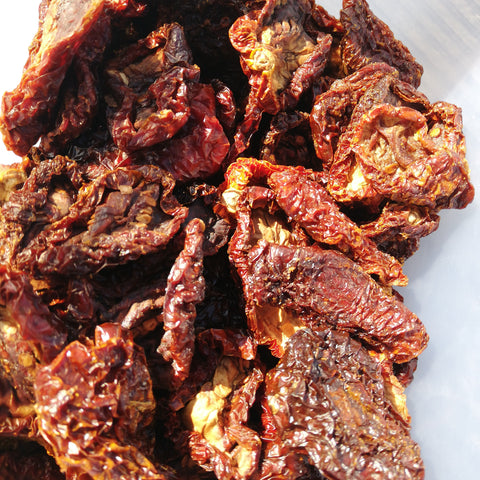 Organic Sun dried tomatoes per 100g BBE:Jan25