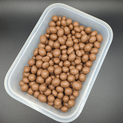 Milk Chocolate Peanuts per 100g