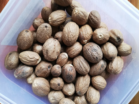 Whole Nutmeg per 10g BBE:11/23