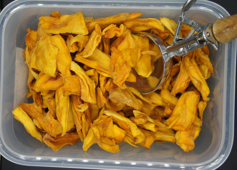 Dried Mango per 100g BBE:Aug24