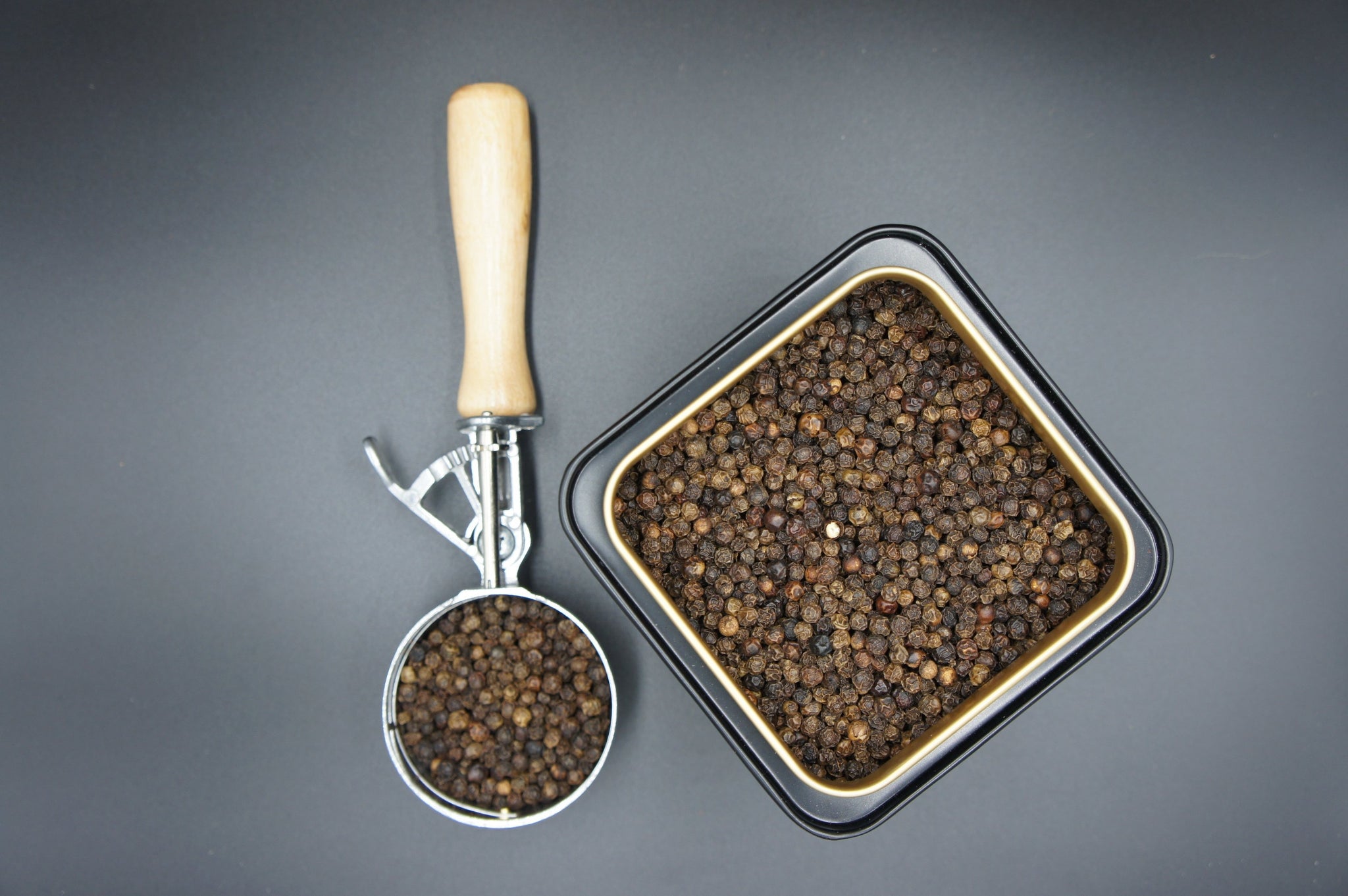 Black Peppercorns per 10g BBE:Jan25